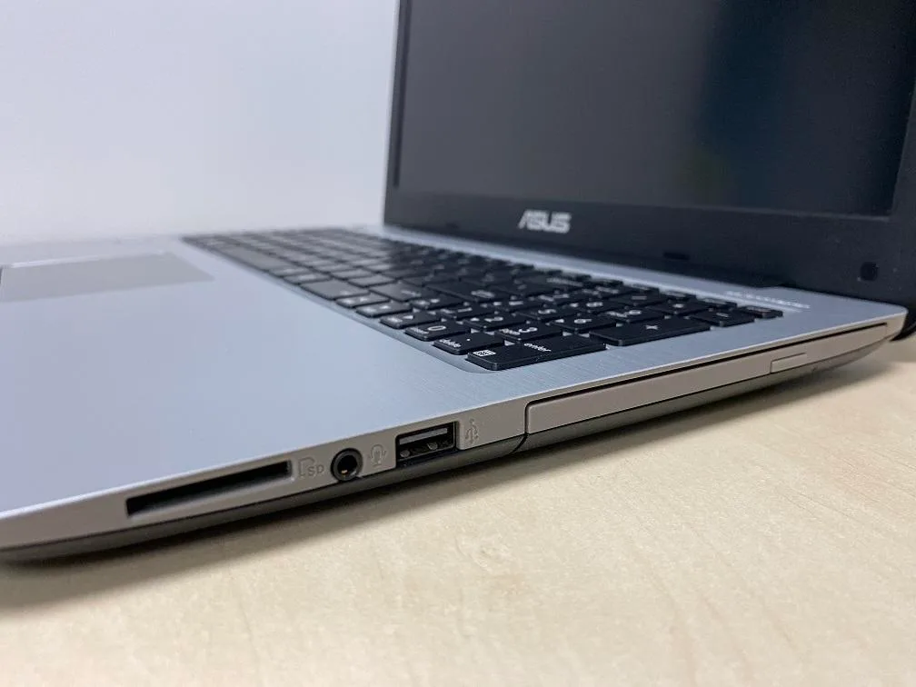Asus R588UA-DM966D i5-7200U 8GB 128GB SSD 15.6" Windows 10 Home poleasingowy Gwarancja: 6 miesięcy - 27085071 - obrazek 3