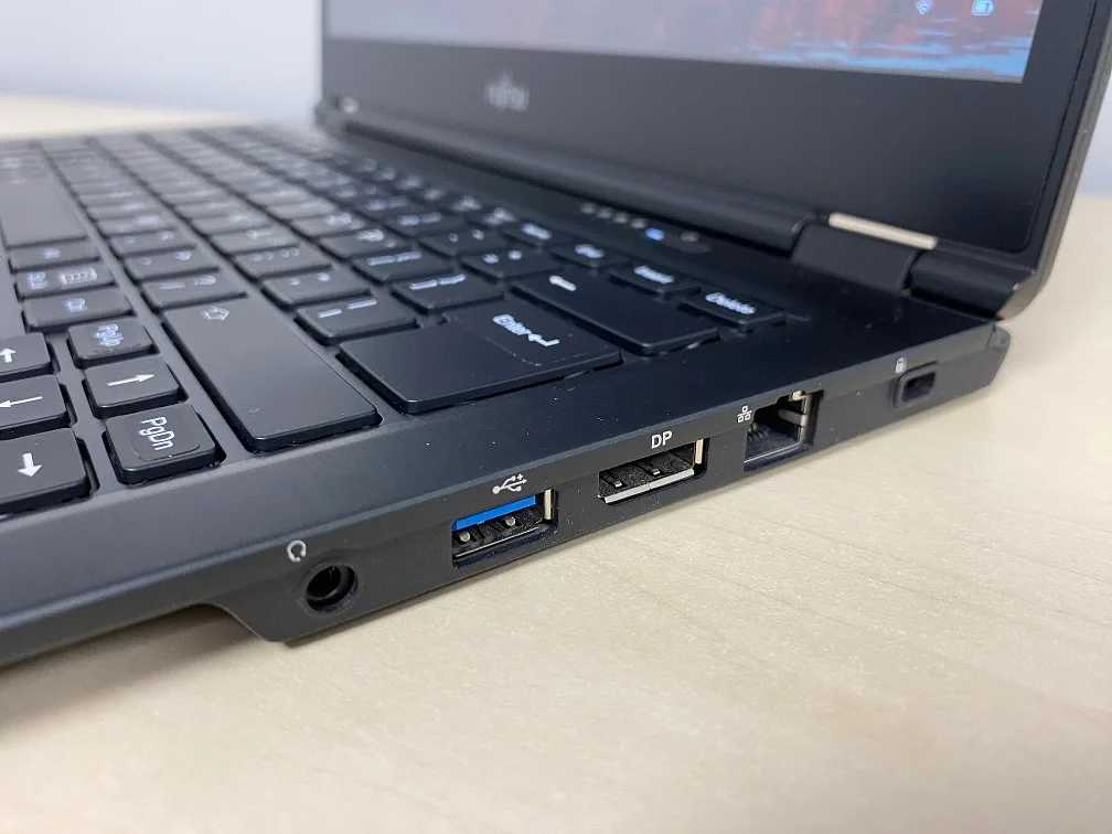 Fujitsu Lifebook U748 Core i5-8350U 1.7GHz 16GB 512GB M.2 14" dotyk kamera Windows 11 Pro poleasingowy Gwarancja: 6 miesięcy - 27085004 - obrazek 5